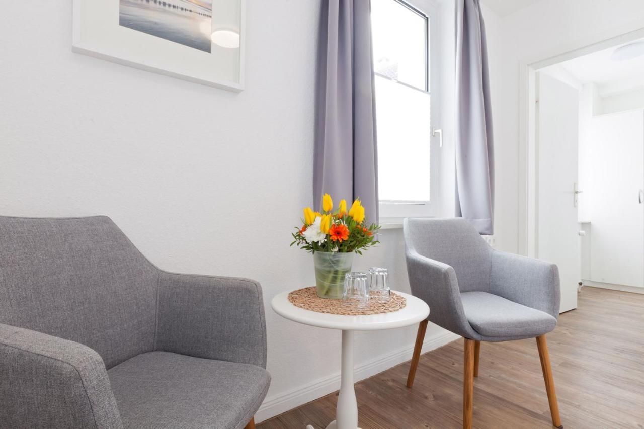 Haus Menno Janssen - Doppelzimmer นอร์เดอร์ไน ภายนอก รูปภาพ